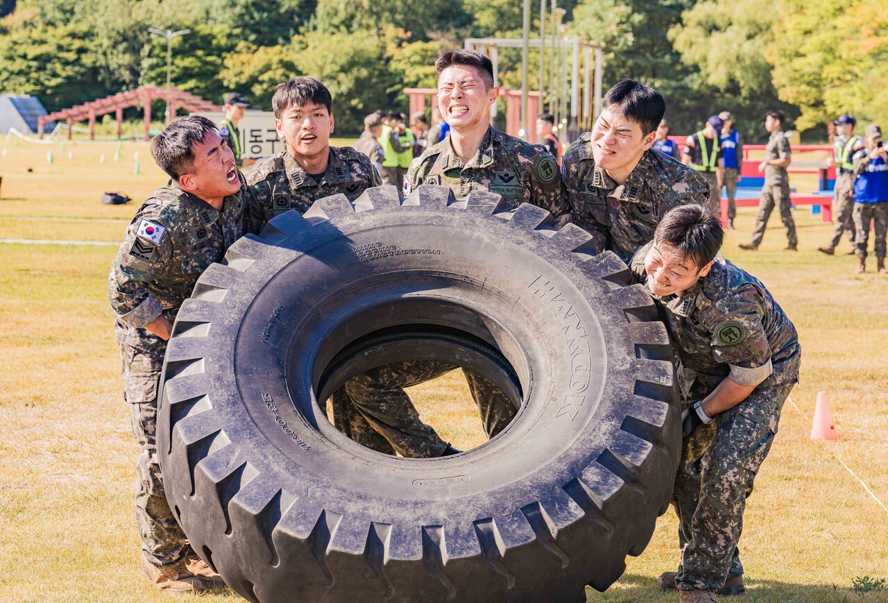 육군사관학교